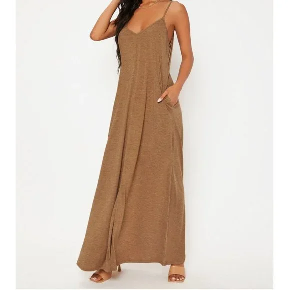 Maxi Cami Dress with Pockets - Picture 3 of 8